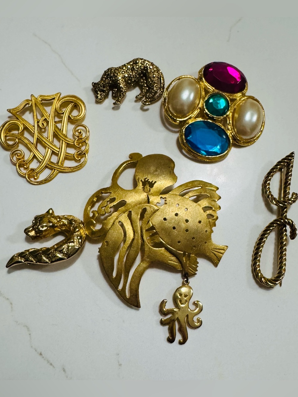 Vintage brooch bundle